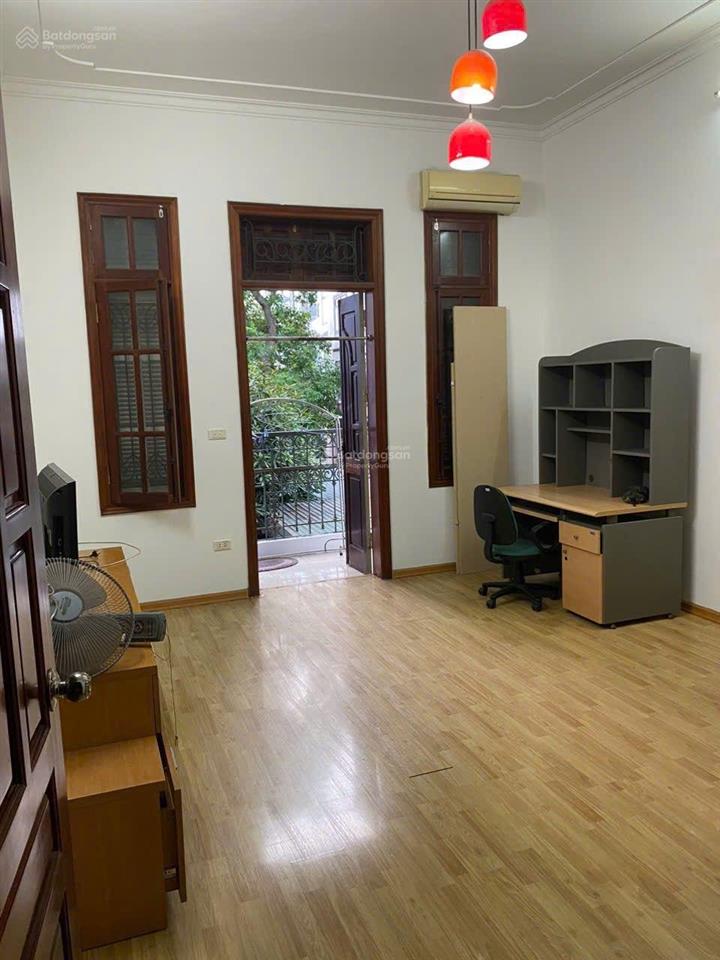 Cho thuê nhà 60m2 x3 tầng ngõ ngọc hồi ôtô vào nhà  phù hợp làm văn phòng cty, kinh doanh online