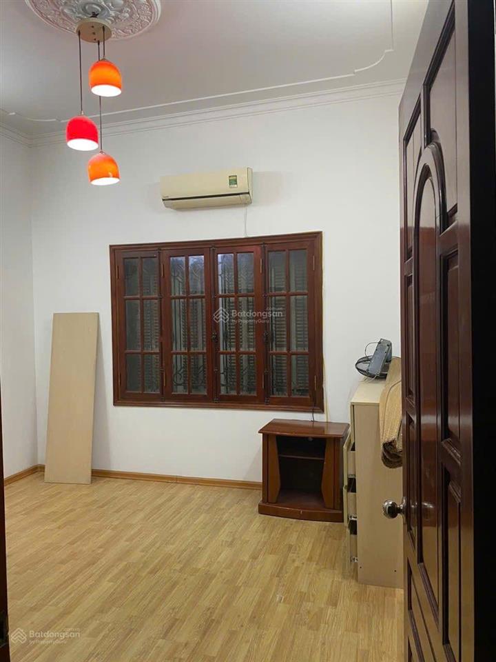 Cho thuê nhà 60m2 x3 tầng ngõ ngọc hồi ôtô vào nhà  phù hợp làm văn phòng cty, kinh doanh online