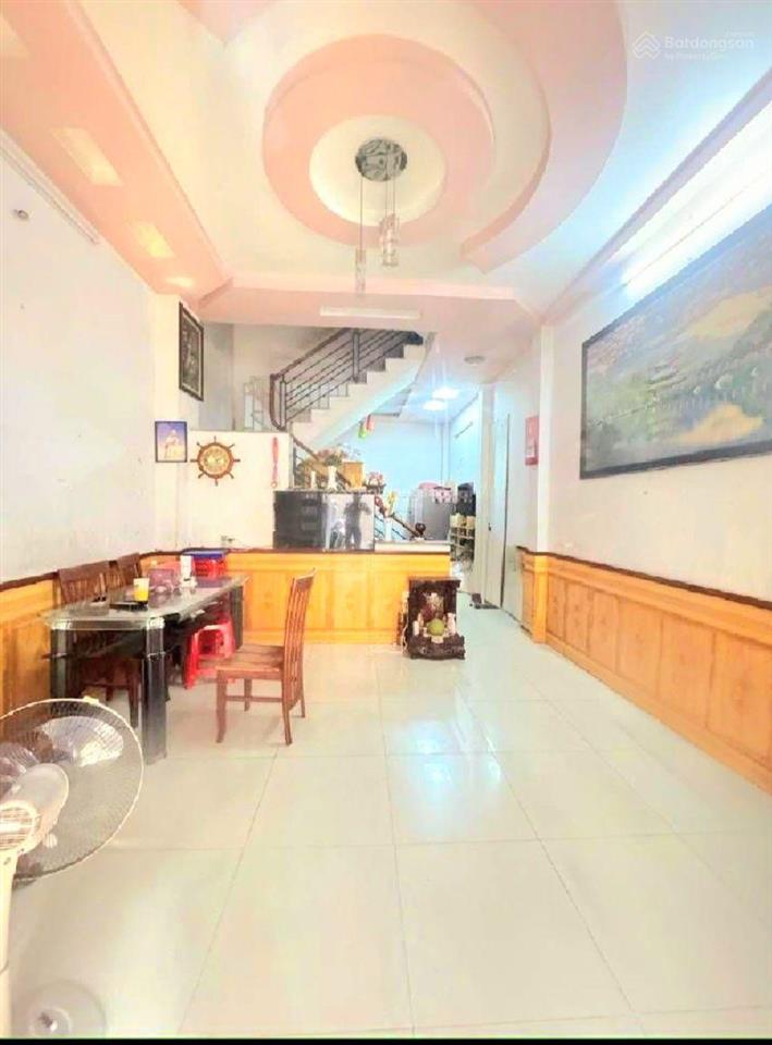 Anh/chị có 4 tỏii muốn tìm nhà dòng tiền tân phú xem ngay căn 42m2 2 tầng lê trọng tấn