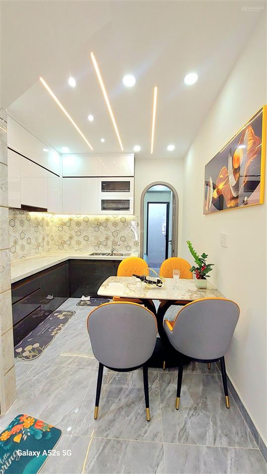 Cô chú về hưu cần b.á.n căn nhà tân bình 40m2 3 phòng ngủ sát mặt tiền kinh doanh