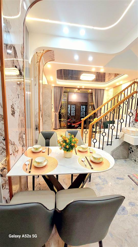 Anh chị có tỷ muốn nhà đẹp ở ngay, 44m2 2 tầng 3 phòng ngủ hẻm thông tân bình
