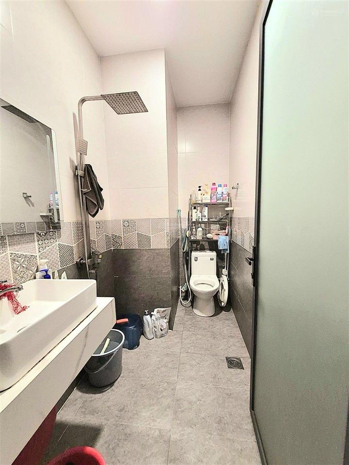 Anh/chị muốn nhà to, hẻm rộng xe hơi vào nhà, không gian thoáng mát