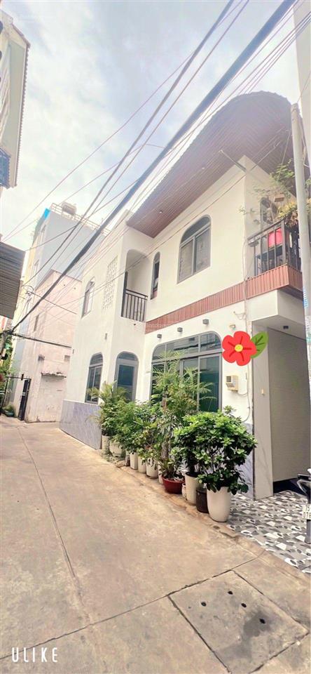 Anh/chị muốn nhà to, hẻm rộng xe hơi vào nhà, không gian thoáng mát