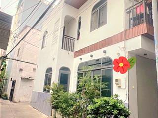 Anh/chị muốn nhà to, hẻm rộng xe hơi vào nhà, không gian thoáng mát