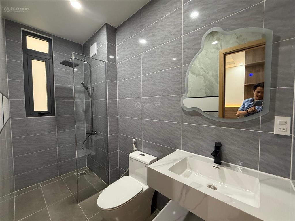 Bán nhà 3 tầng mới xây xong 5m x 12m mới dọn ở ngay. gần ngay galyxy nguyễn văn quá giáp gò vấp