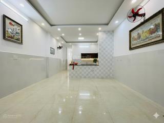 Gấp bán nhà đang ngộp bank. dt 5m x 21m. xe hơi ngủ trong nhà. giá 5 tỷ 390 tl