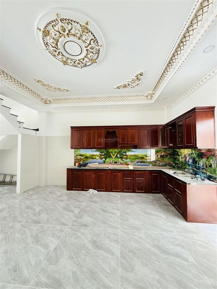 Bán gấp nhà 1 trệt 2 lầu  hẻm 7m  giá 7 tỷ 3