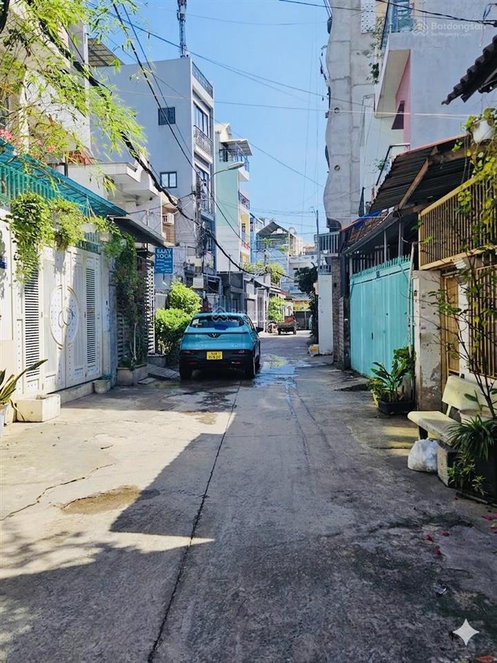 Cần bán gấp nhà 1 trệt 1 lầu, dt 4m x 16m. hẻm ô tô. giá 4 tỷ 750