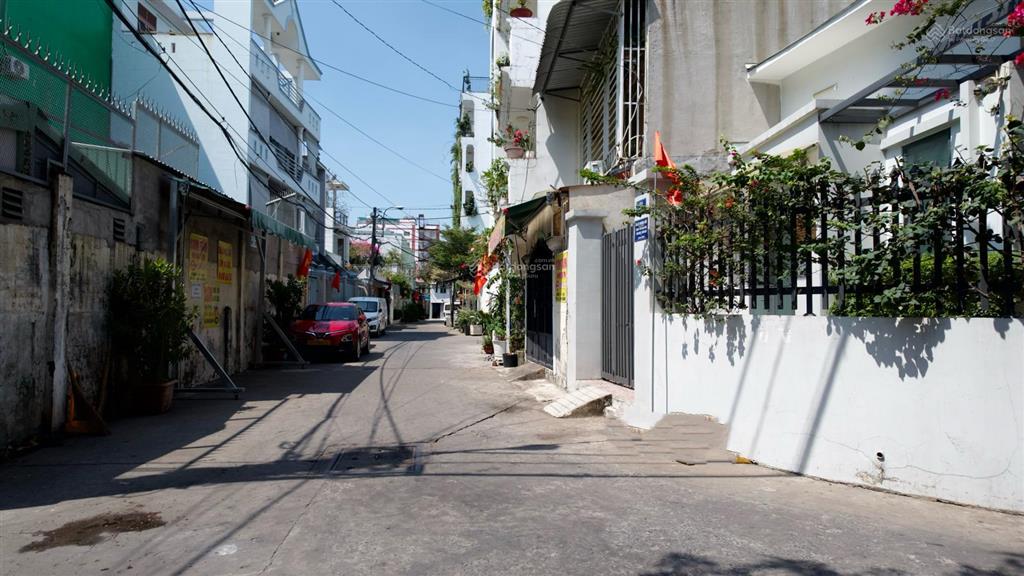 Bán gấp nhà 5,8m x 13m. đường ô tô tránh 30m ra nguyễn văn quá. giá 6 tỷ 190
