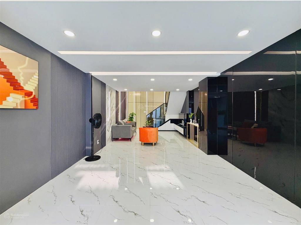 Bán nhà 5 tẩng  hẻm xe hơi 4m x 14m. nhỉnh 7 tỷ