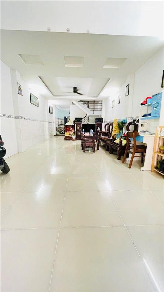 Bán gấp nhà 1 trệt 3 lầu 4m x 20m. hẻm xe hơi ra trường chinh. giá 6 tỷ 5