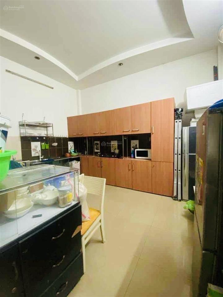 Bán nhà 1 trệt 1 lầu. mặt tiền kd chợ ngay trường chinh. nhỉnh 8 tỷ