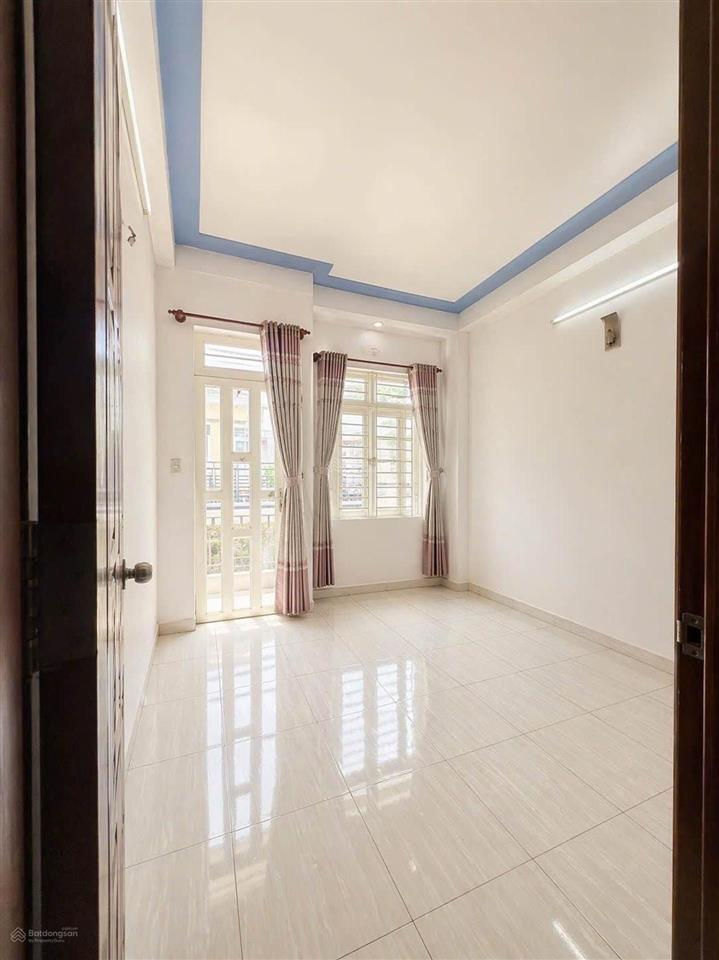 Bán nhà 3 tầng. hẻm 6m thông ô tô ngủ trong nhà. nhỉnh 4 tỷ