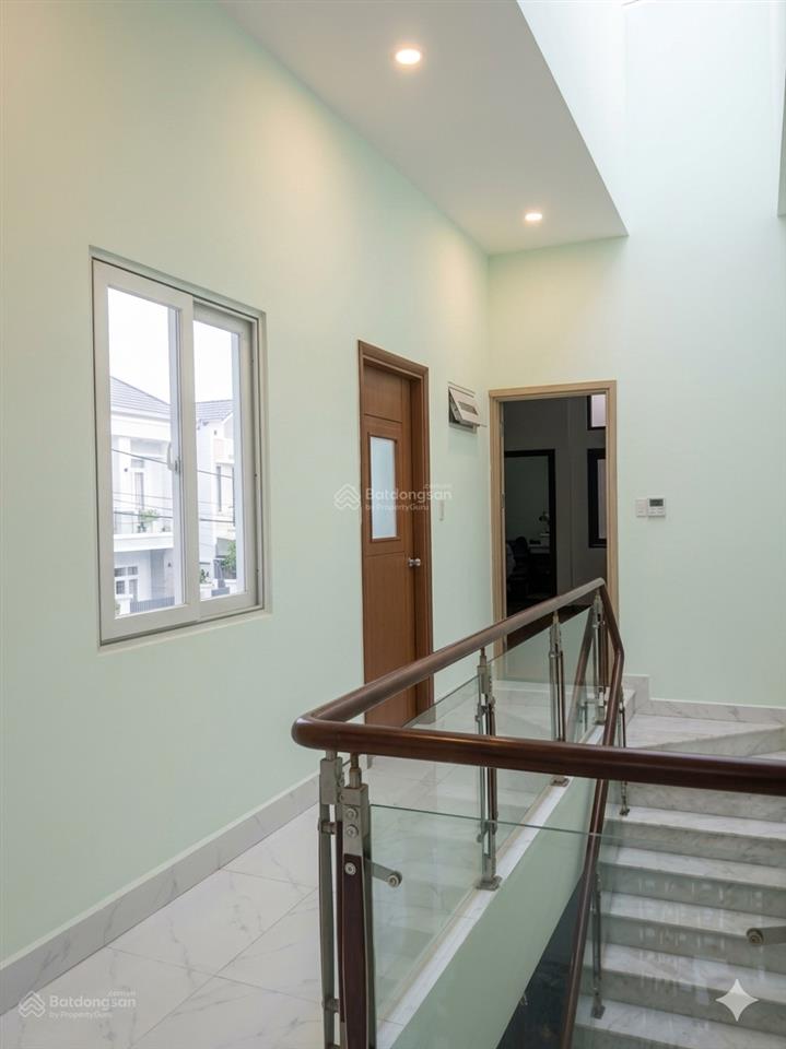 Bán nhà 1 trệt 1 lầu 5m x 21m. nguyễn văn quá giáp kdc an sương. giá 6 tỷ 390 tl