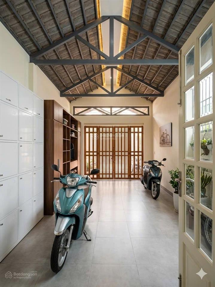 Bán nhà mặt tiền 3 tầng kinh doanh. dt 4m x 17m. giảm còn 6,3 tỷ