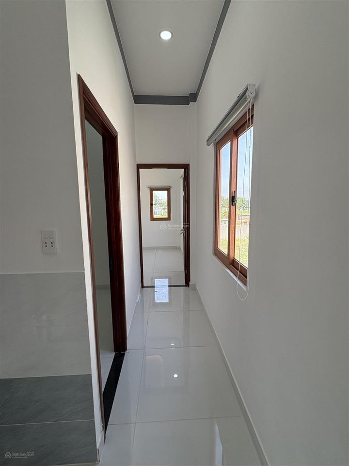 Nhà mới đức hòa  long an, xây dựng 137m2, 2 tỷ 490, 4pn, 3wc, sổ hồng riêng