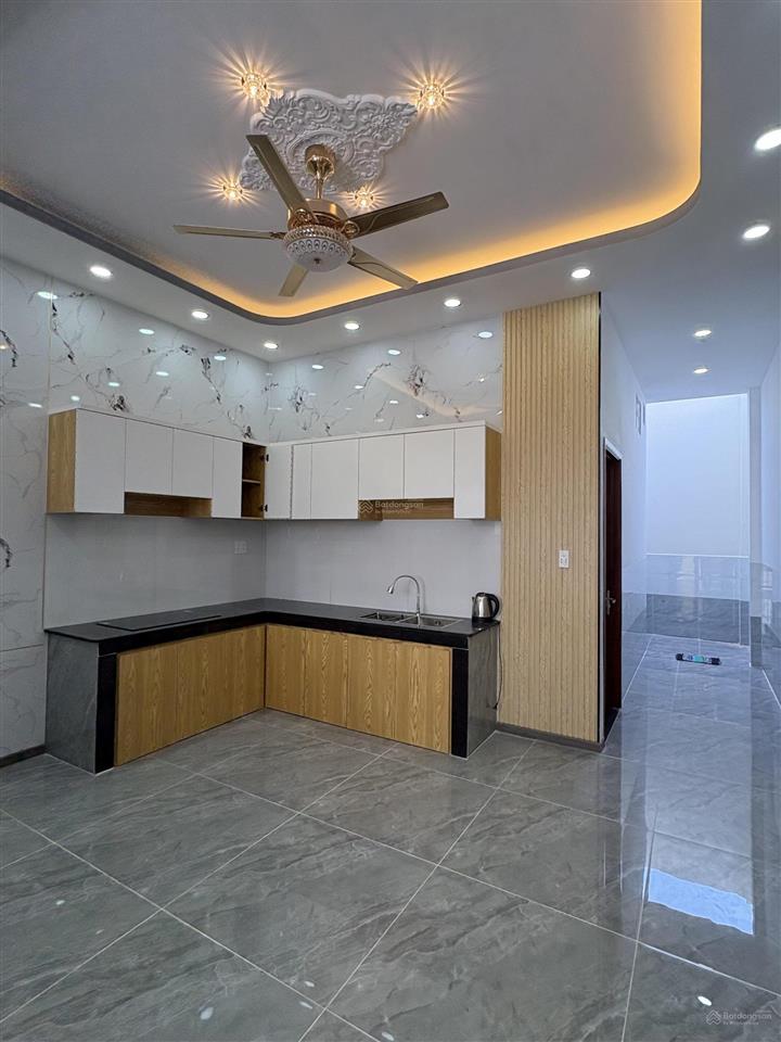 Nhà mới đức hòa  long an, xây dựng 137m2, 2 tỷ 490, 4pn, 3wc, sổ hồng riêng