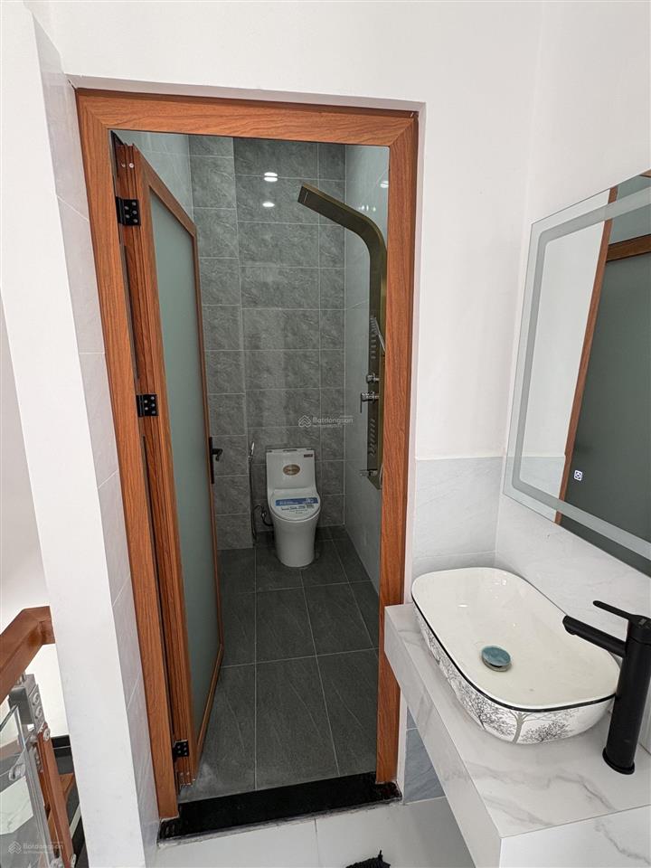 Nhà mới đức hòa  long an, xây dựng 137m2, 2 tỷ 490, 4pn, 3wc, sổ hồng riêng