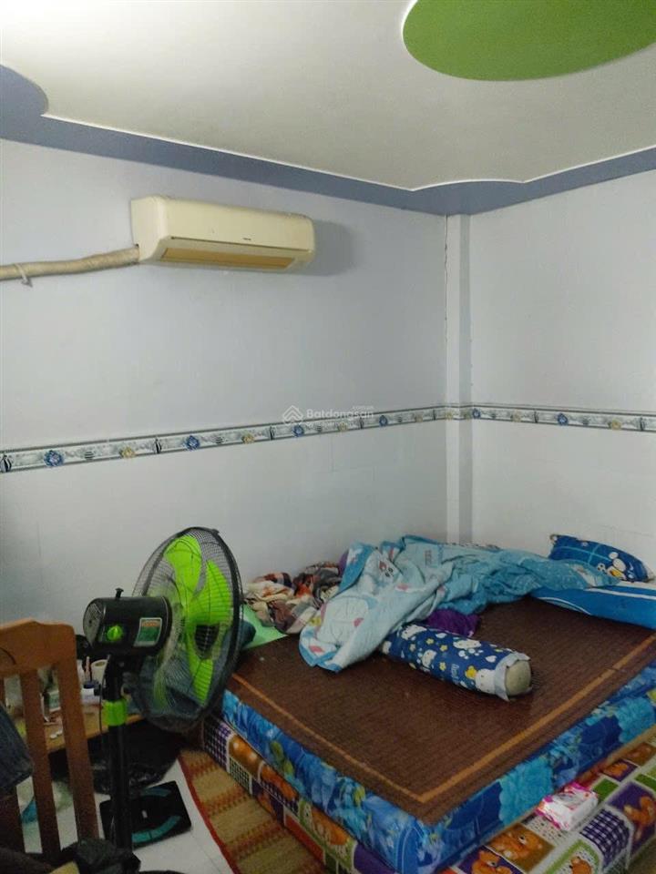 Bán gấp nhà thị trấn đức hòa106m21 tỷ 5sổ hồng riêng đường ô tô tới nhà
