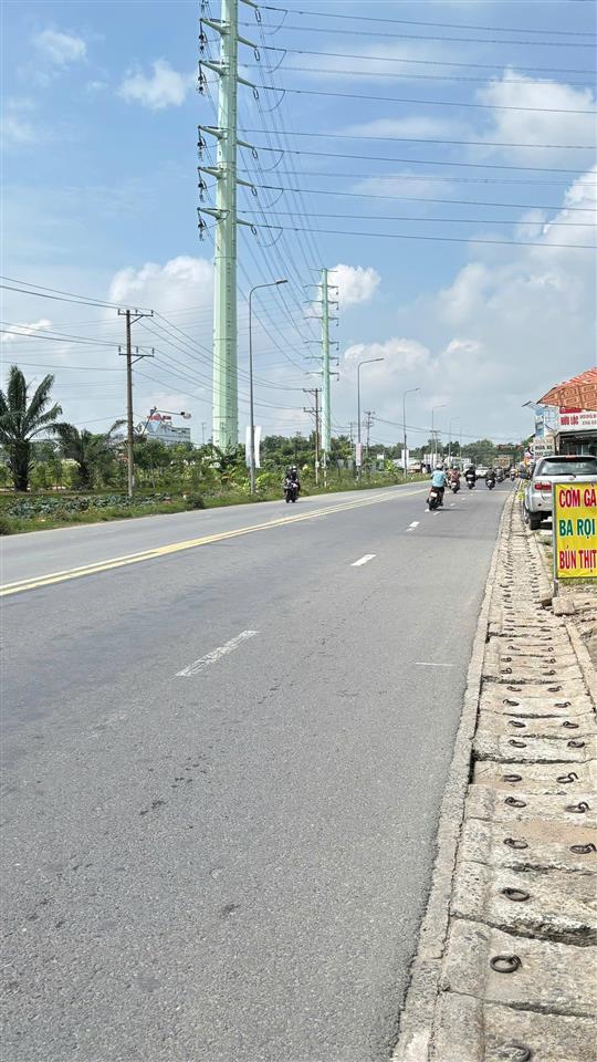 300m2 full thổ cư  đất mặt tiền đường 824 rộng 40m