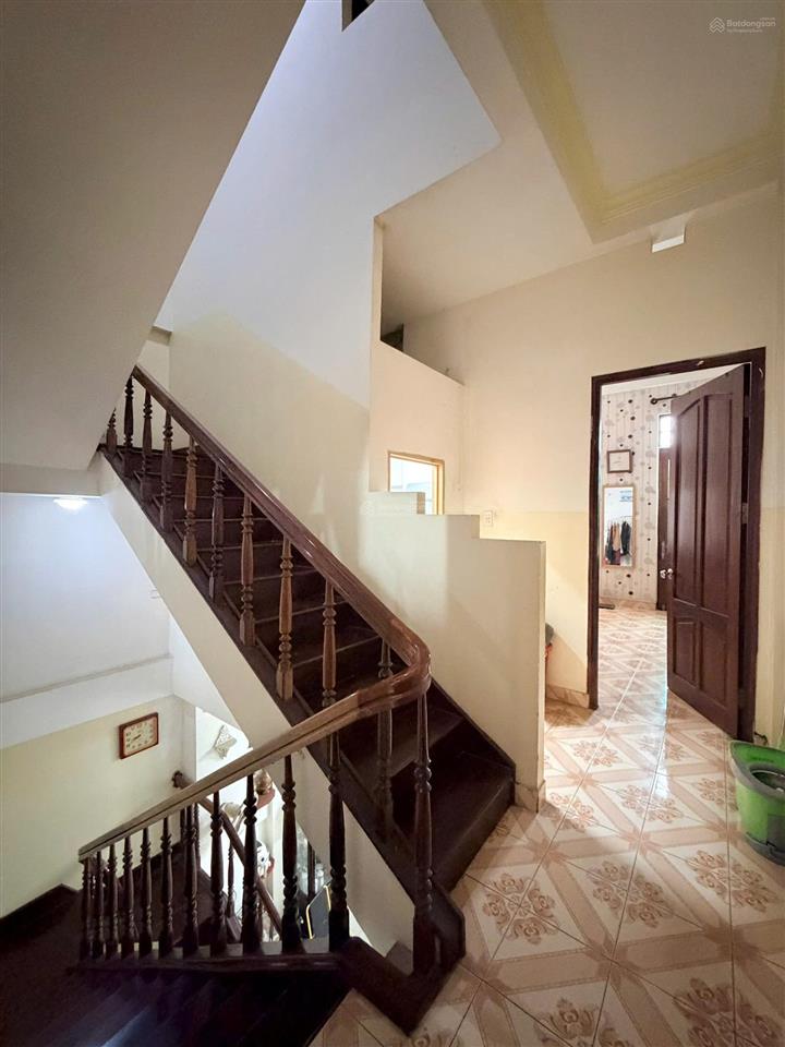 Bán nhà mặt tiền đường thống nhất, khu vực kinh doanh sầm uất  sổ hồng pháp lý rõ ràng.