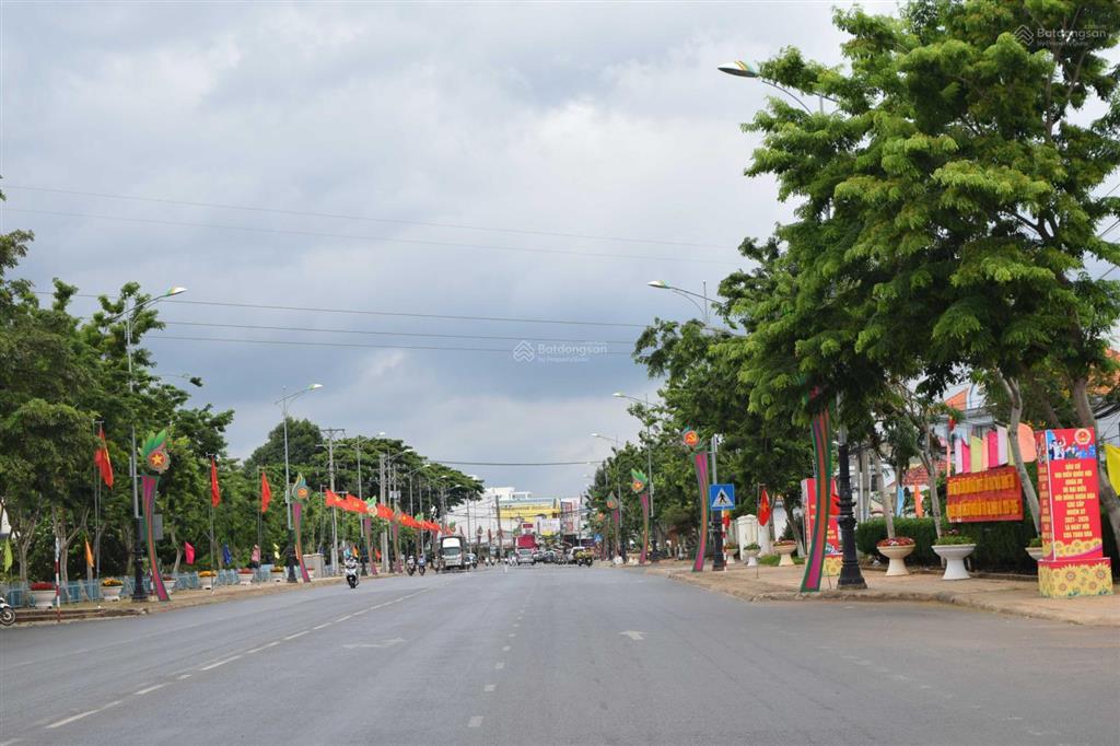 Bán nhà mặt tiền đường thống nhất, khu vực kinh doanh sầm uất  sổ hồng pháp lý rõ ràng.