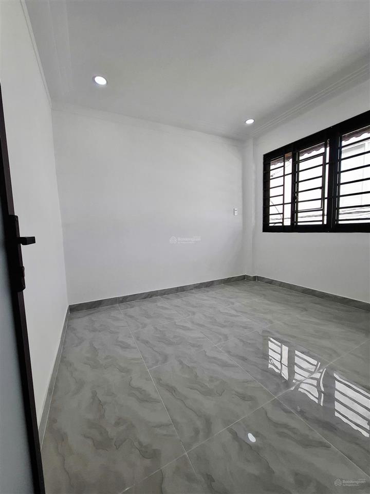 Nhà mới 1 trệt 1 lầu đối diện kđt hiệp thành city