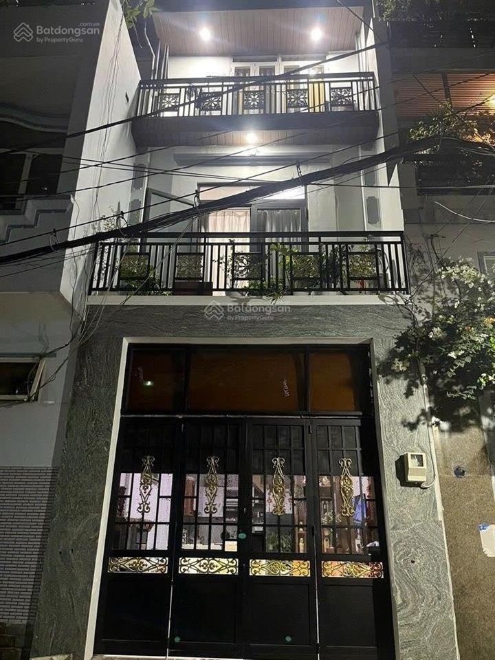 Chính chủ bán nhà đang ở hẻm xe hơi trải nhựa 6m 529/ huỳnh văn bánh 2 lầu  40m2