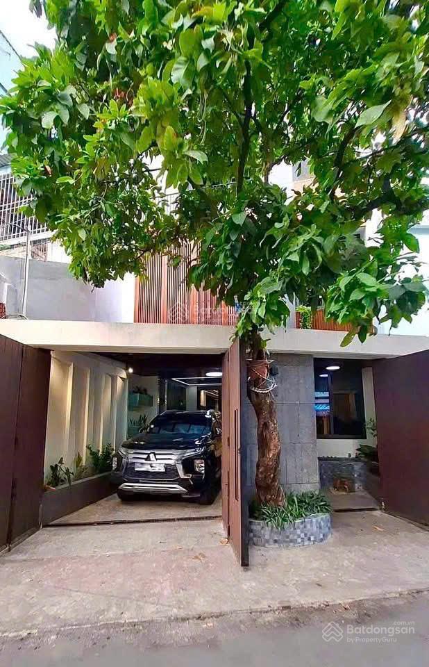 Định cư bán gấp  biệt thự mặt tiền phú nhuận  hoàng văn thụ (6.5x15m) kèm nội thất cc