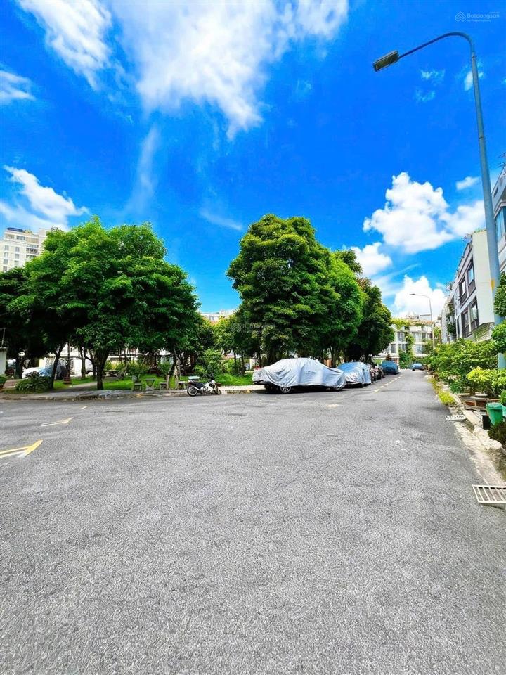 Cho thuê nguyễn thượng hiền  7x20m  4 tầng sân  gần nguyễn văn đậu, phú nhuận