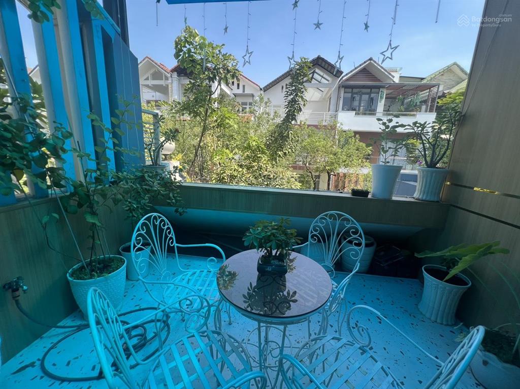 Bán nhà phố khu dân cư sadeco phước kiển a, dt 5*20,1trệt,3 lầu, , có sổ hồng ,giá 12.5ty