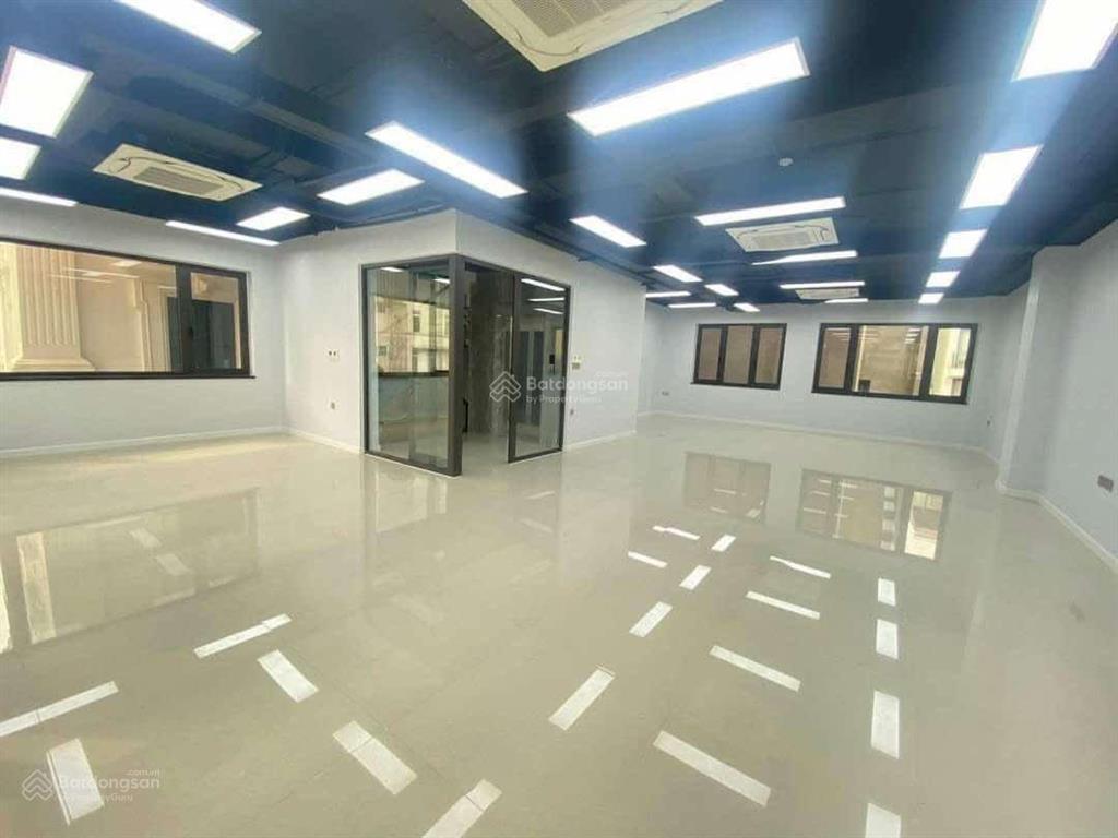 Tòa khách sạn + casino + nhà hàng cầu giấy, 588m2 x 15 tầng, giá 600 tỷ