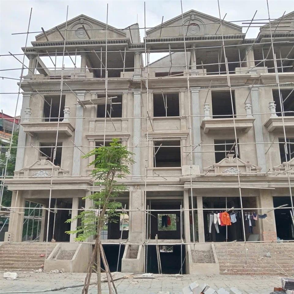 Biệt thự lk  tp giao lưu pvđ 49,7 tỷ, 120m2 x 5 tầng + 1 hầm, mt 7,5m cạnh bộ công an