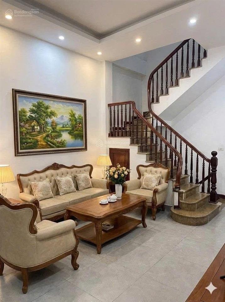 Hoàng quốc việt 70m2 x 5t giá 23,7 tỷ, phân lô ô tô 7 chỗ vào nhà