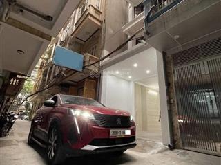 Hoàng quốc việt 70m2 x 5t giá 23,7 tỷ, phân lô ô tô 7 chỗ vào nhà
