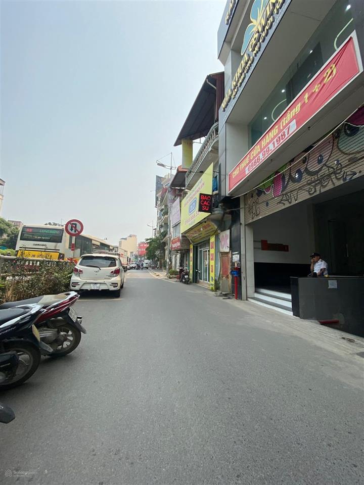 Mặt phố âu cơ  tây hồ diện tích 140m x 5 tầng, giá 77,8 tỷ. kinh doanh, thanh máy ô tô tránh