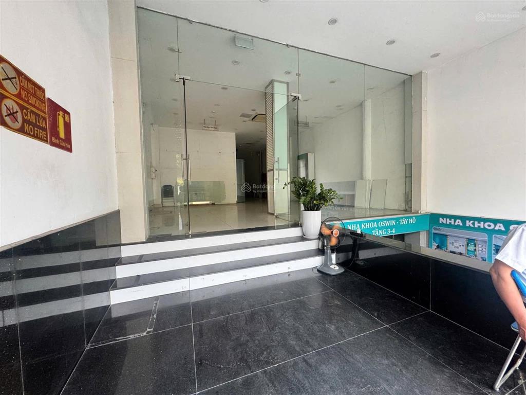 Mặt phố âu cơ  tây hồ diện tích 140m x 5 tầng, giá 77,8 tỷ. kinh doanh, thanh máy ô tô tránh