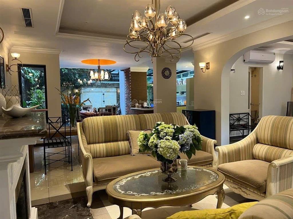 Ciputra tây hồ 350m2 x 4t giá 137 tỷ, lô góc, khu vip đẳng cấp thượng lưu