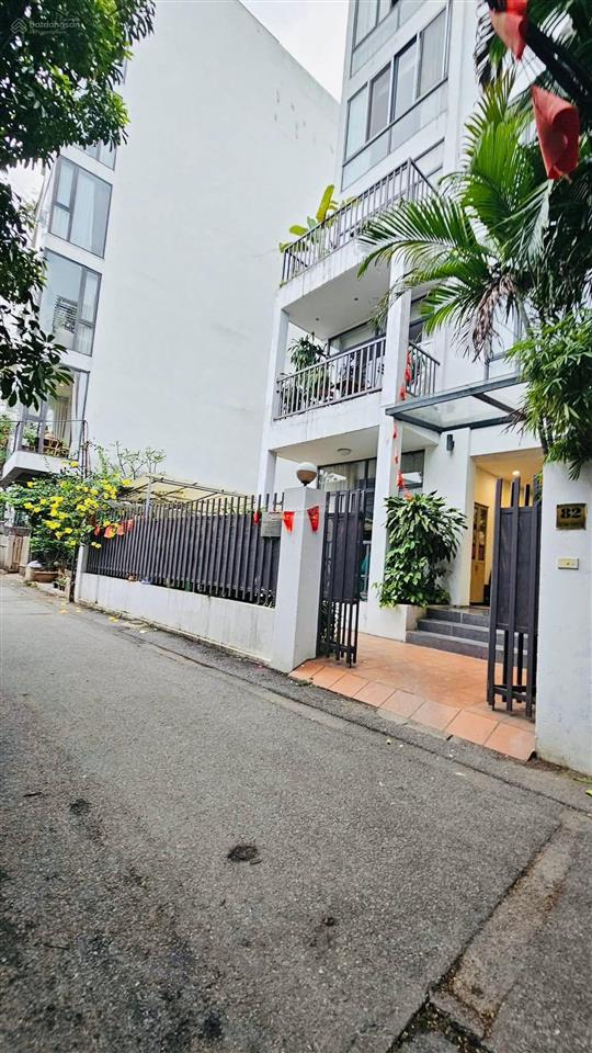 Đặng thai mai  tây hồ 260m2 x 6 tầng giá 230 tỷ. phân lô ô tô tránh, thang máy