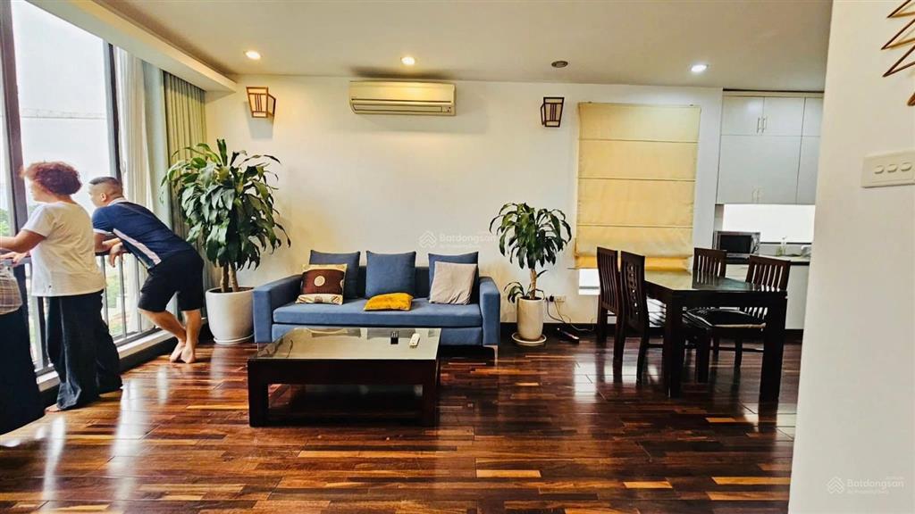 Đặng thai mai  tây hồ 260m2 x 6 tầng giá 230 tỷ. phân lô ô tô tránh, thang máy