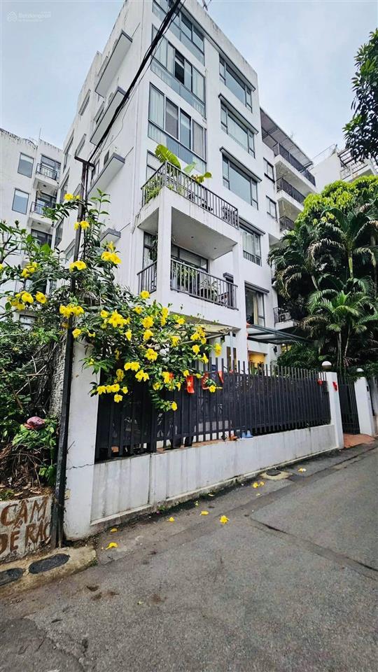 Đặng thai mai  tây hồ 260m2 x 6 tầng giá 230 tỷ. phân lô ô tô tránh, thang máy