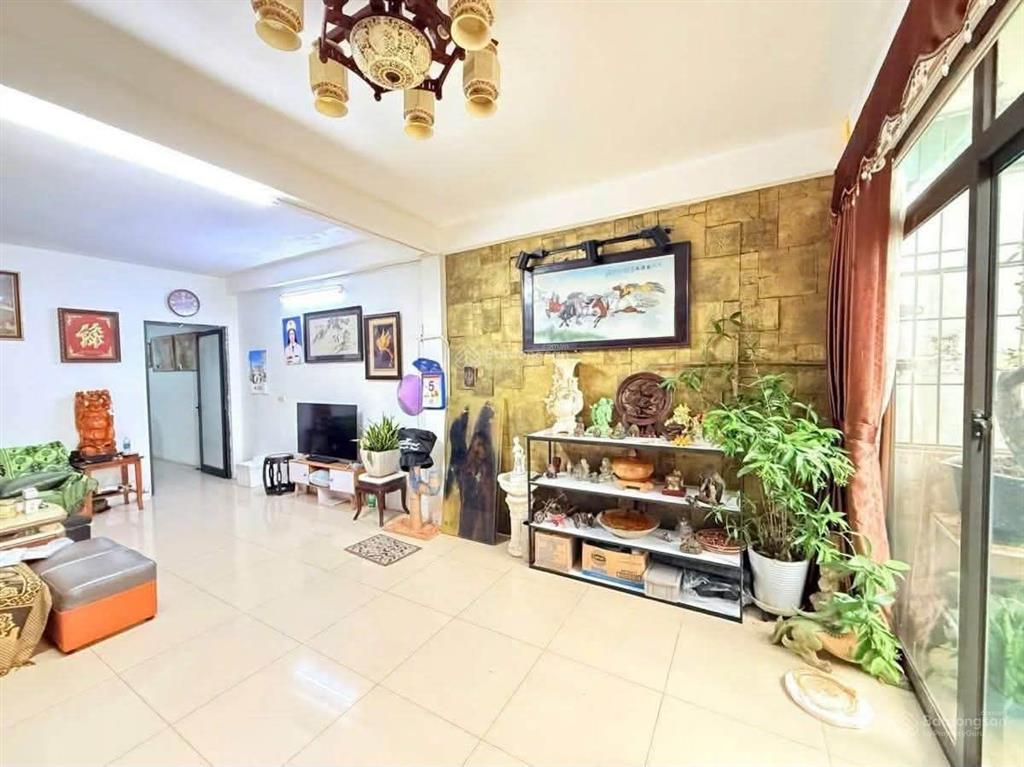 Chùa láng 95m2 x 8 tầng giá 35 tỷ. phân lô ô tô tránh dòng tiền 120tr/tháng