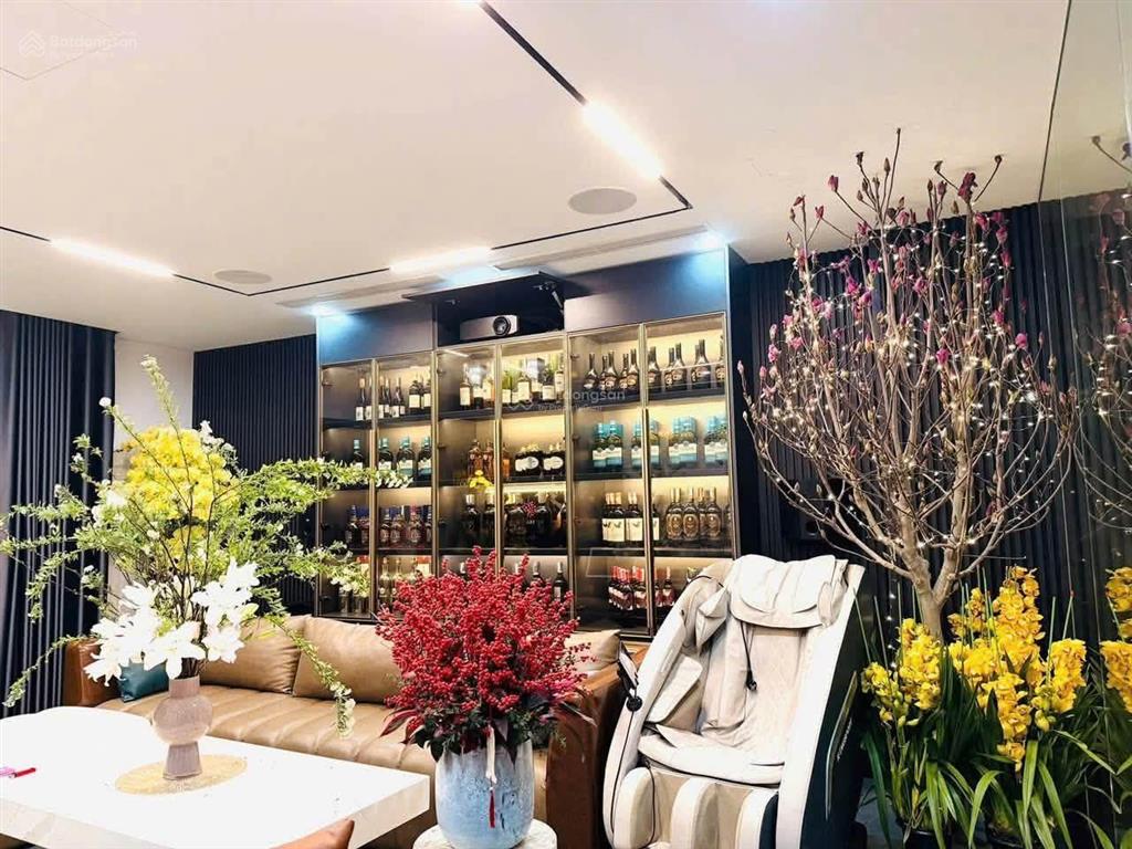 Nguyễn văn cừ 120m2 x 9 tầng giá 60 tỷ, như khách sạn hạng thương gia, phân lô ô tô tránh