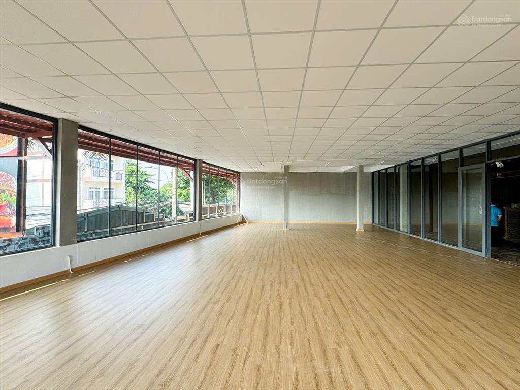 Cho thuê văn phòng ngay mặt tiền đường tô ngọc vân, tam bình, thủ đức