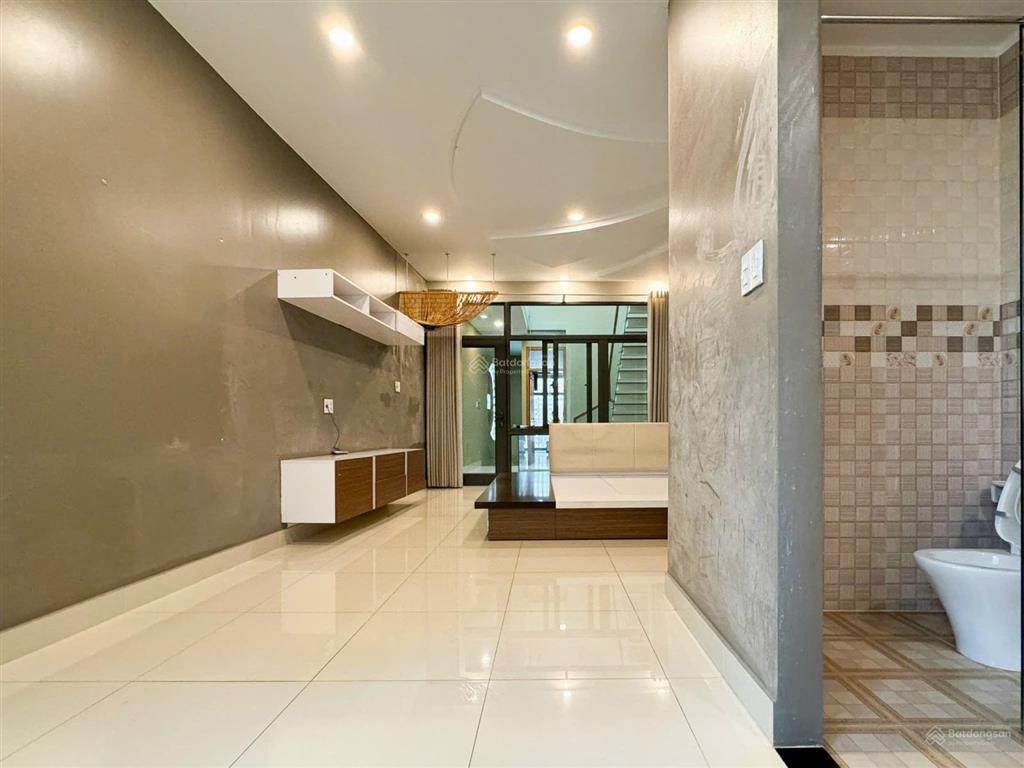 Bán nhà đẹp gần trường chinh, ngã tư an sương quận 12 dọn vào ở ngay