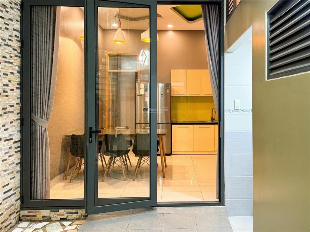 Bán nhà đẹp gần trường chinh, ngã tư an sương quận 12 dọn vào ở ngay