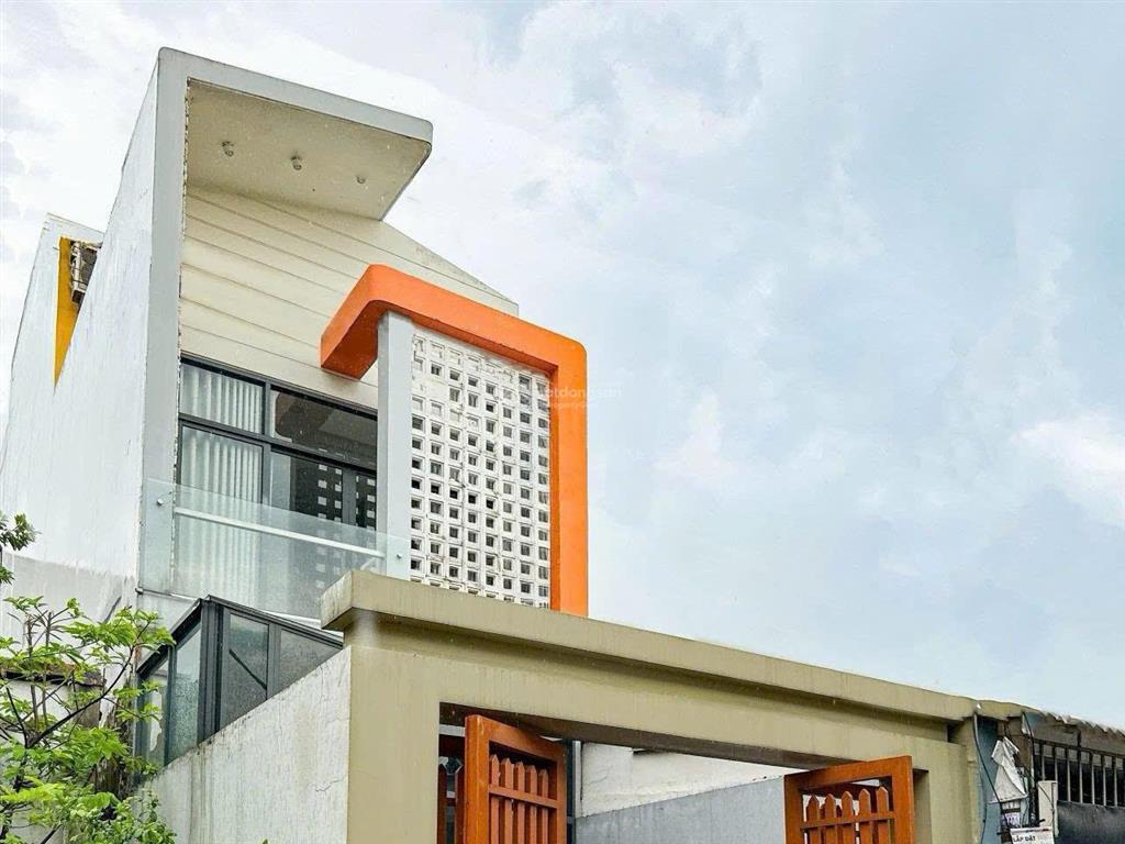 Bán nhà đẹp gần trường chinh, ngã tư an sương quận 12 dọn vào ở ngay