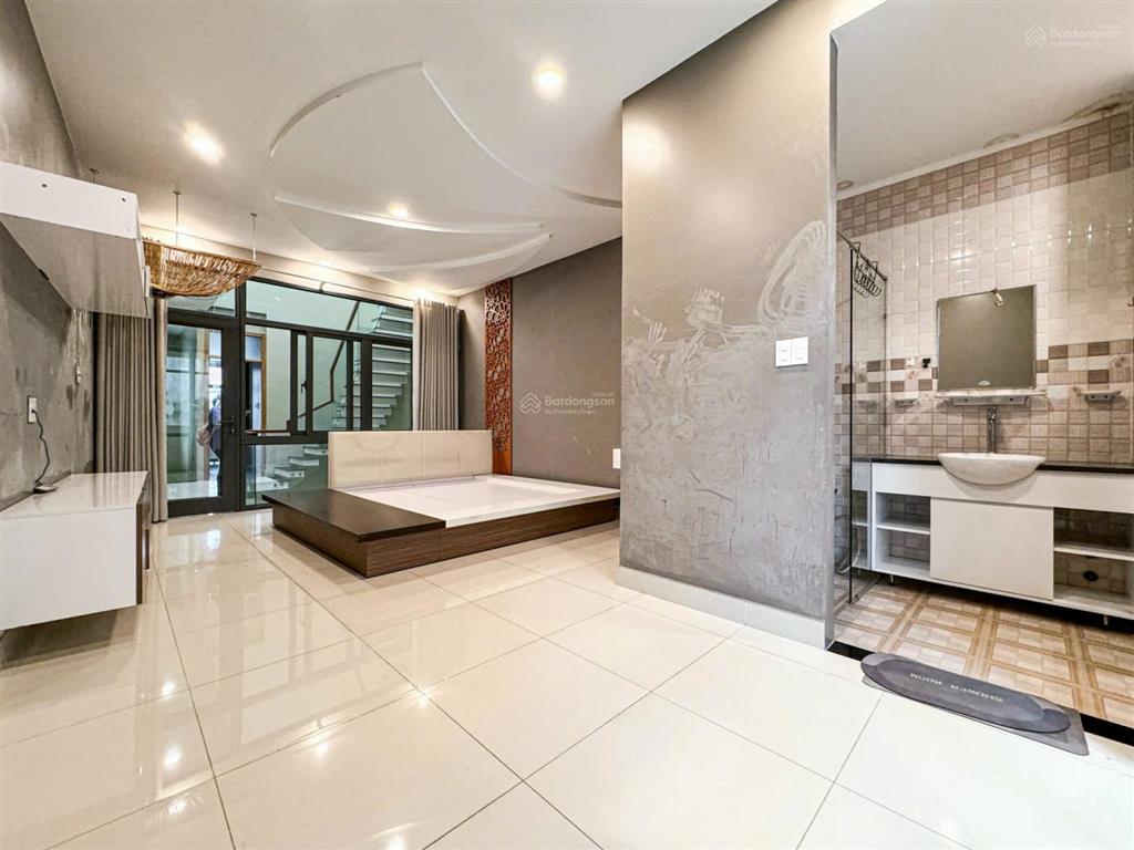 Bán nhà đẹp gần trường chinh, ngã tư an sương quận 12 dọn vào ở ngay