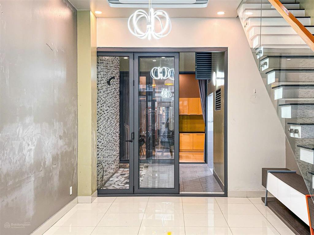 Bán nhà đẹp gần trường chinh, ngã tư an sương quận 12 dọn vào ở ngay