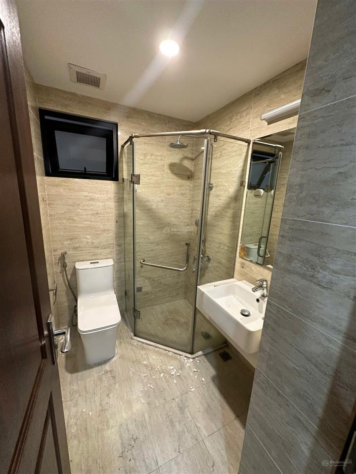 Cắt lỗ hơn 300tr còn 6,950 tỷ giá tốt cho ch 2 phòng ngủ roman plaza,  ngay 0965 179 ***